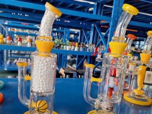 Beaker-style Hookahs and Dab Rigs
