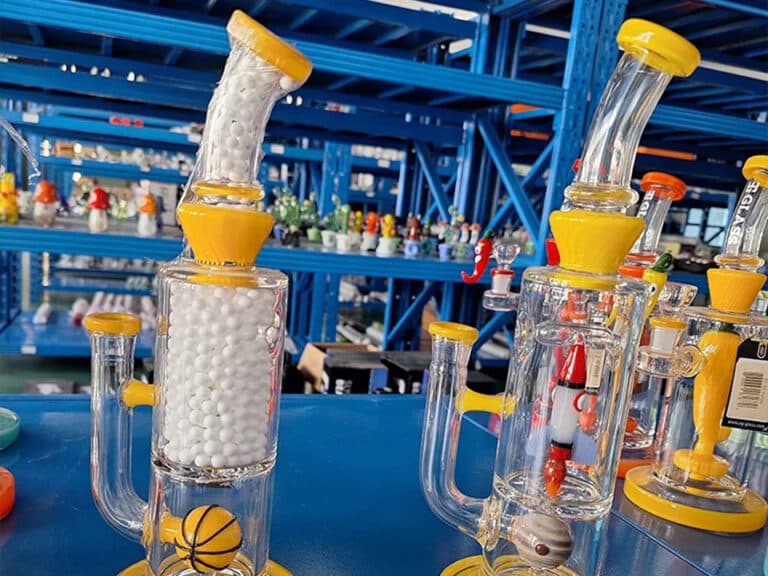 Beaker-style Hookahs and Dab Rigs